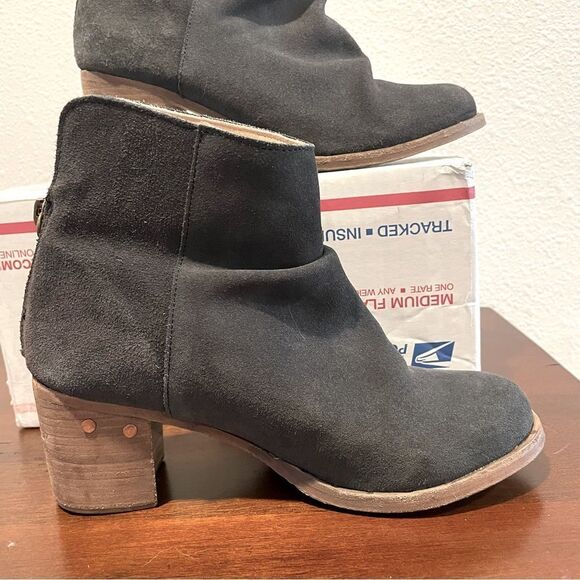 Anthropologie| Beek By Two Birds Grey Oiled Suede Stacked Heel Strix Boot Size 7 - Picture 13 of 16